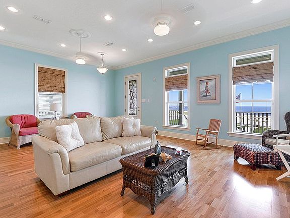 5th image of 800 S Beach Blvd