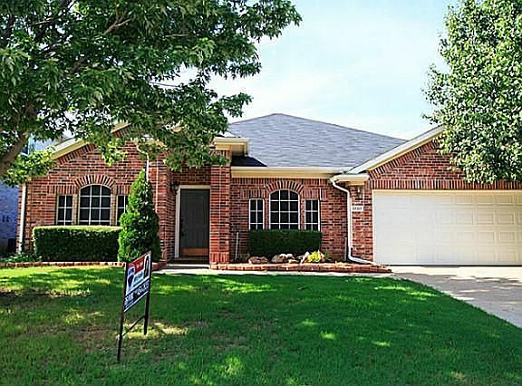 3rd image of 1707 Redwood Dr