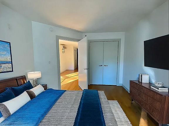 4th image of 392 Saint Marks Ave APT 3A