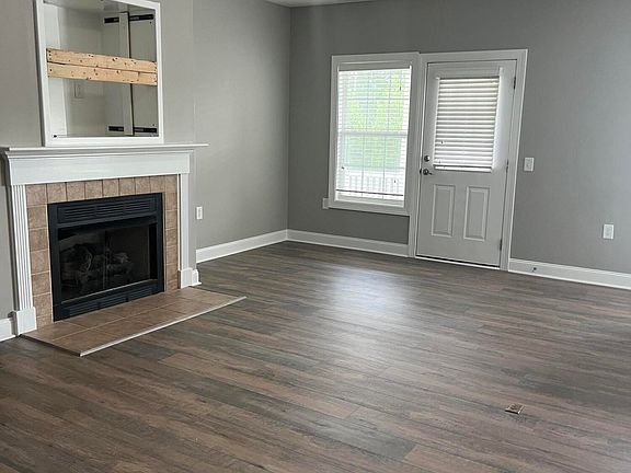 2nd image of 1909 Covengton Way