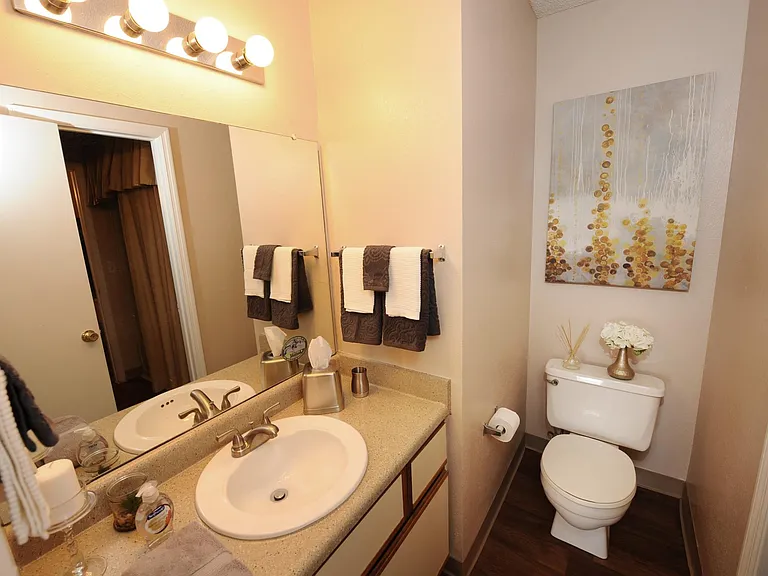 The Bicycle Club Apartments — Photo 16