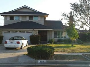 808 Laguna Dr, Corona, CA 92879