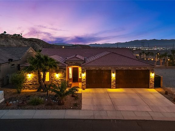 3rd image of 1089 Bella Luna Drive