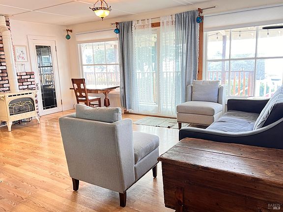 3rd image of 75 Ocean View Avenue