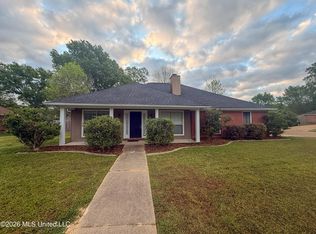 120 Oak Grove Dr, Brandon, MS 39047