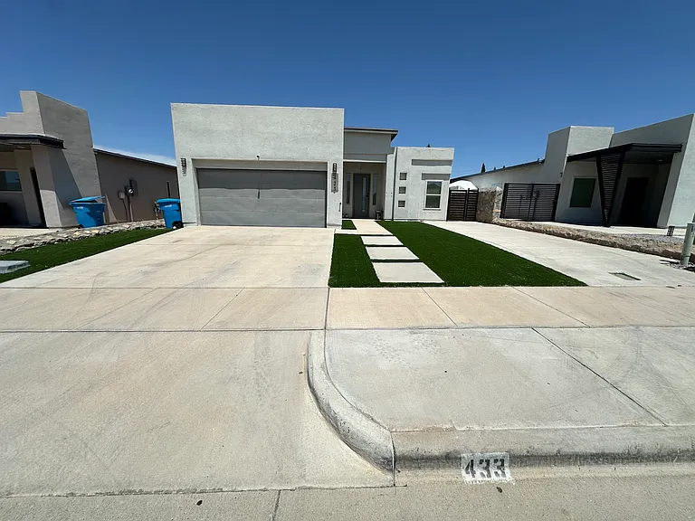 433 Beech Tree Dr — Photo 1