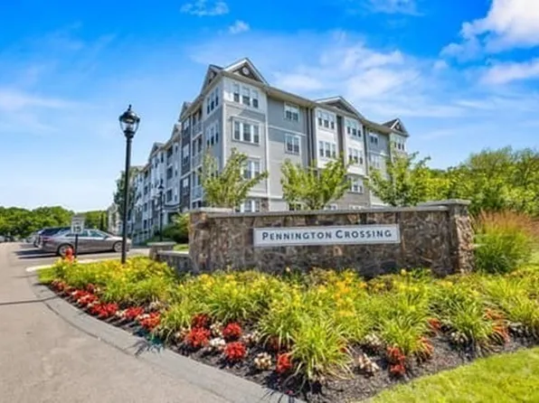 1207 Pennington Dr #1207, Walpole, MA 02081