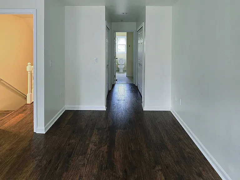 514 Saint Mary St — Photo 16