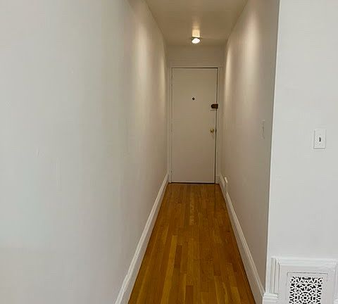 2nd image of 752 Huntington Ave #4B