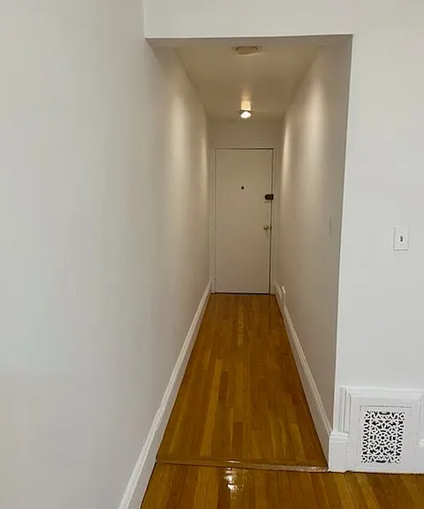752 Huntington Ave #4B — Photo 2