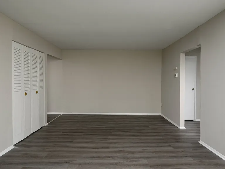 Croftwood Apartments — Photo 8