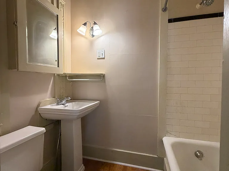 434 Cherry St SE #8 — Photo 6