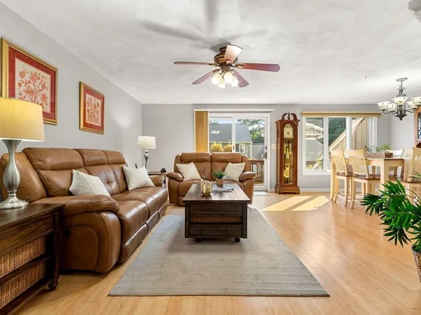 234 Brickett Hill Cir, Haverhill, MA 01830