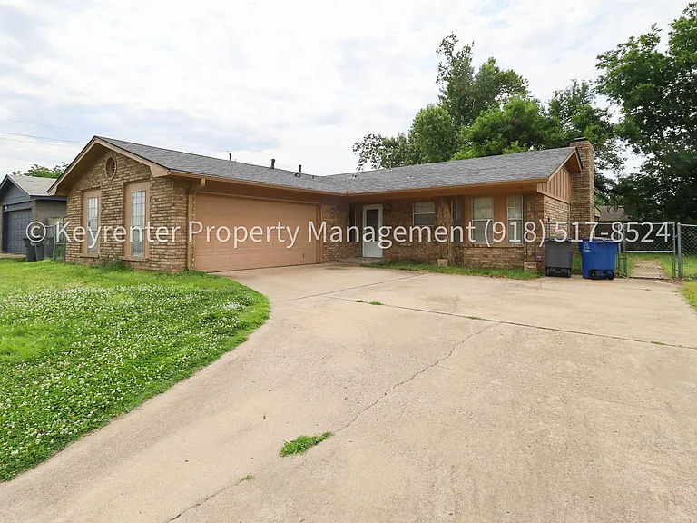 12804 E 13th St — Photo 2