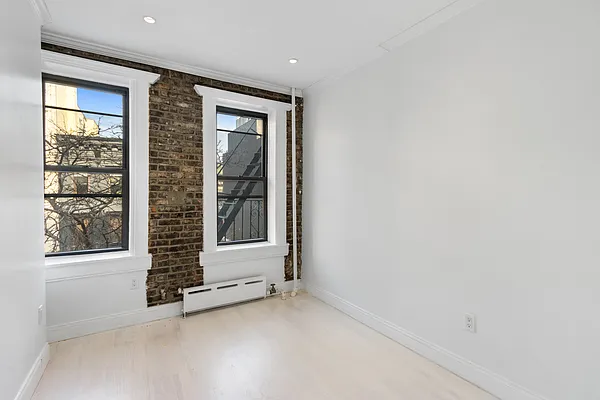 Rented by Compass | media 10