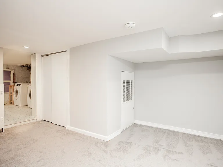 basement bonus space/area