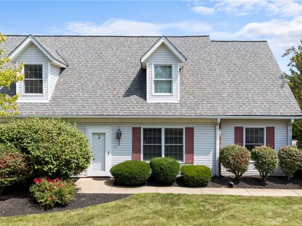 662 2nd St Unit 2, Fairport Harbor, OH 44077