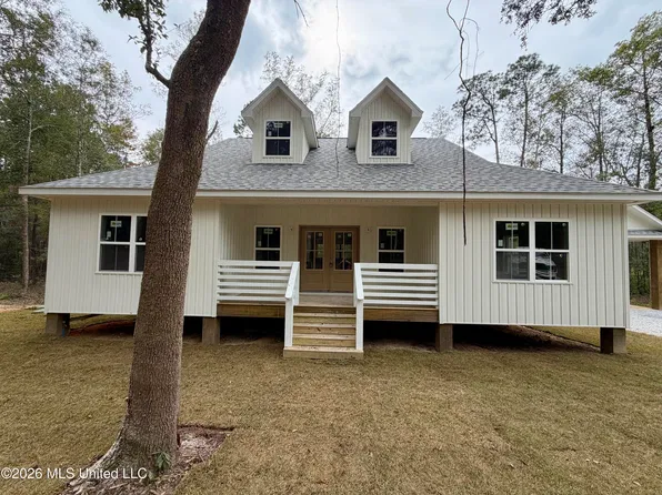 5333 Hoda Rd, Kiln, MS 39556