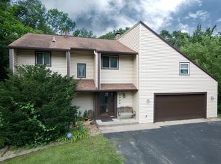 2990 Valley View Ln, New Brighton, MN 55112