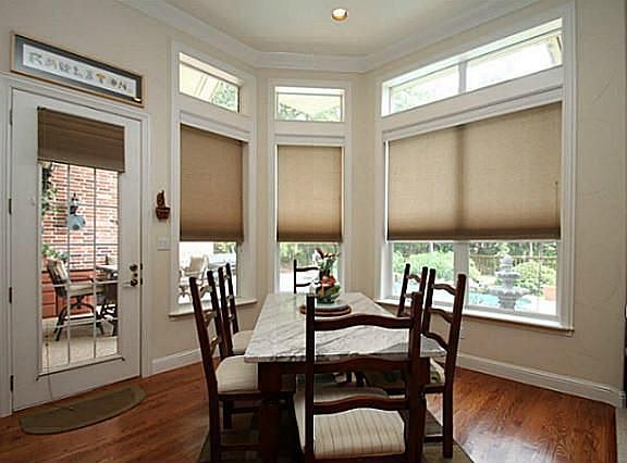 4th image of 7101 Twin Oaks Ct