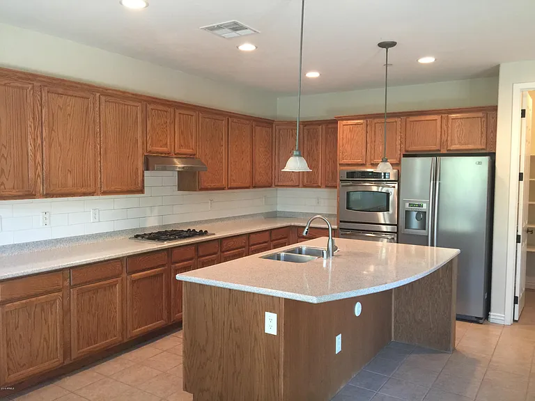 13518 W Verde Ln — Photo 3