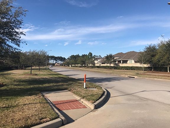 4th image of 18719 Hardy Trace Dr
