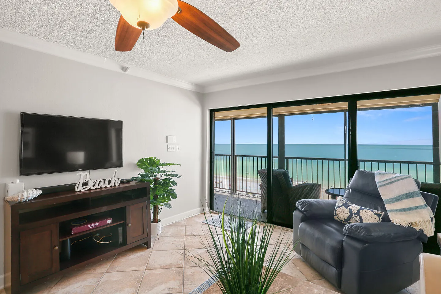 2 bed, 1225 sqft, $4,500 — Photo 1