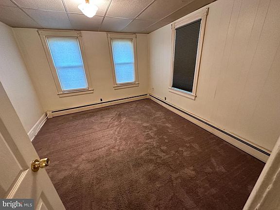 5th image of 528 Burlington Ave #2