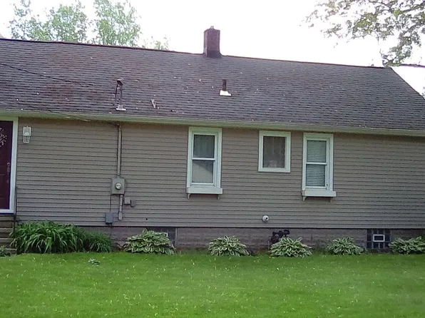 7901 Case Dr, Lambertville, MI 48144