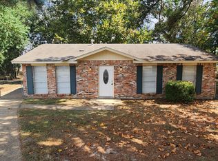 214 Bobbie Ct, Prattville, AL 36066