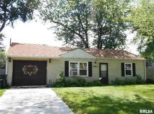 7403 Cedar St, Davenport, IA 52806