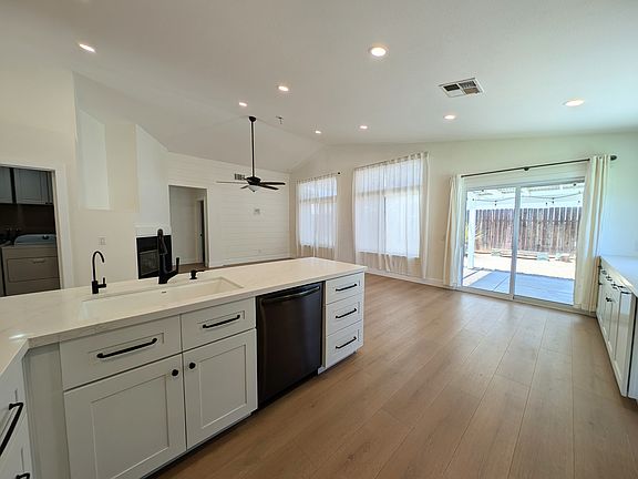 3rd image of 3850 Millbrae Ter