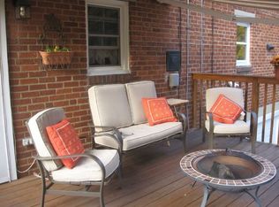 537 Acorn St, Philadelphia, PA 19128