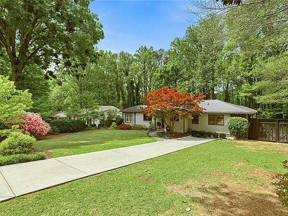 3rd image of 734 Cool Hollow Dr