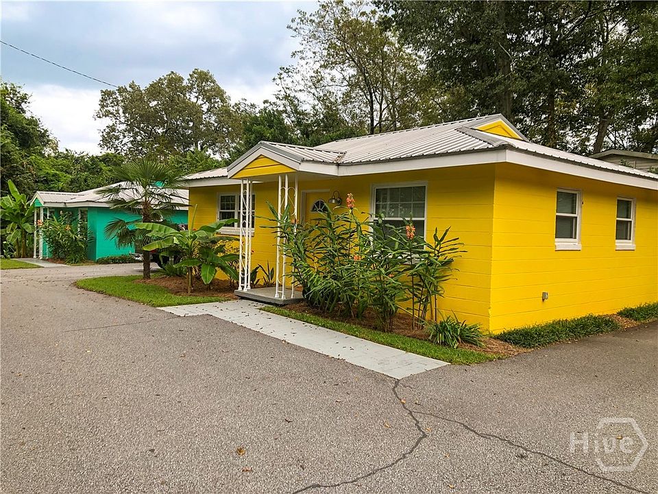 1st image of 559 Pulaski Street