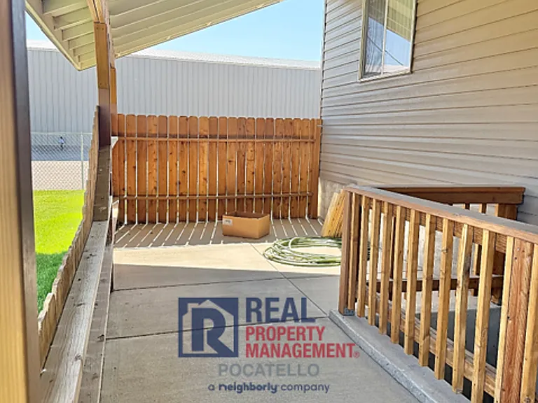 13355 N Dekay Rd — Photo 3