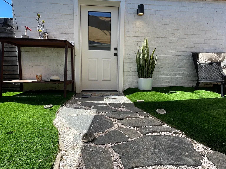 328 La Veta Ave #STUDIO — Photo 14