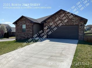 2101 N 21st St, Ozark, MO 65721