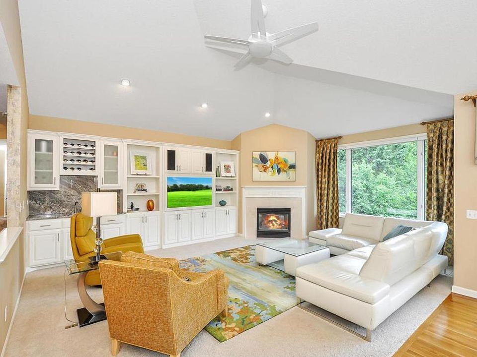 1st image of 278 Waycliffe Dr N