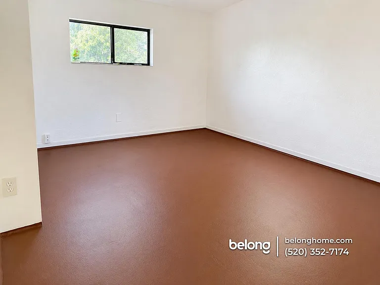 2128 E 9th St — Photo 5