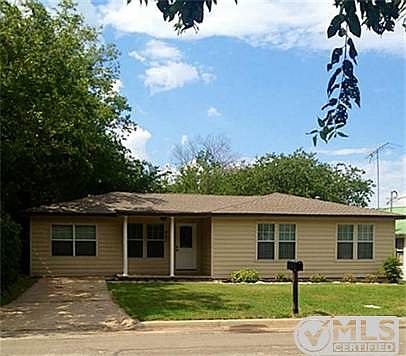 1st image of 763 W Pecan St