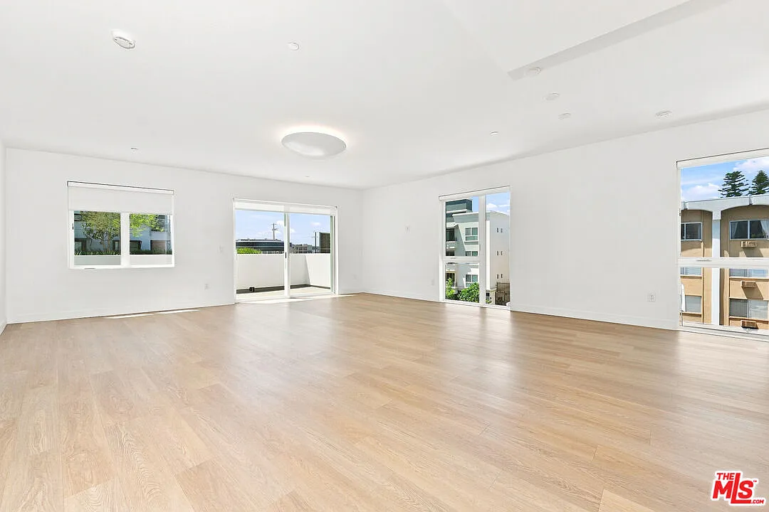 2 bed, 2.0 bath, 1720 sqft, $5,500 — Photo 1