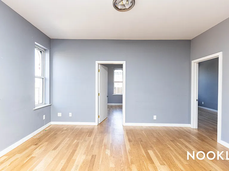 818 Woodward Ave #2L — Photo 8