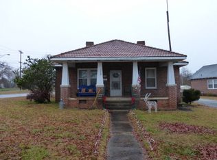 110 Lyman Ave, Greenwood, SC 29646