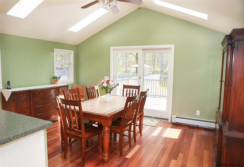 3rd image of 11 PHEASANT Lane