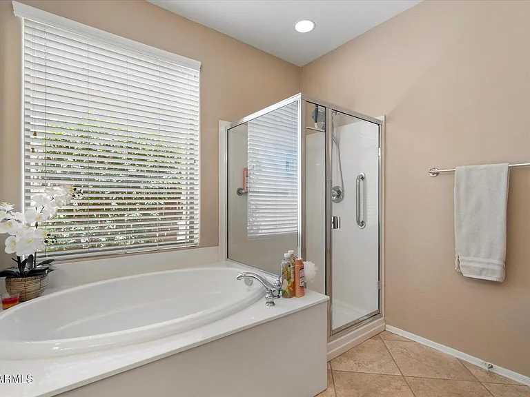 41112 N Prestancia Dr — Photo 18