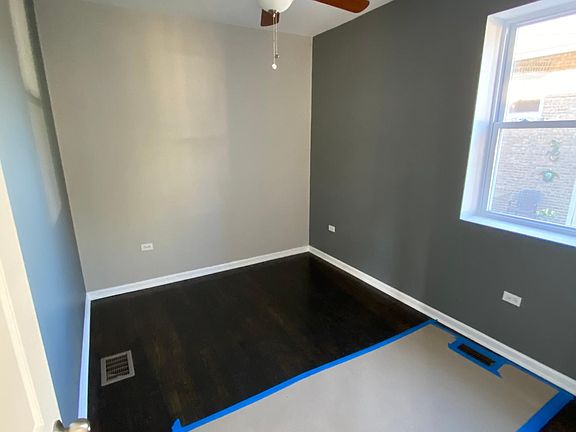 3rd image of 1547 Oak Park Ave #1R