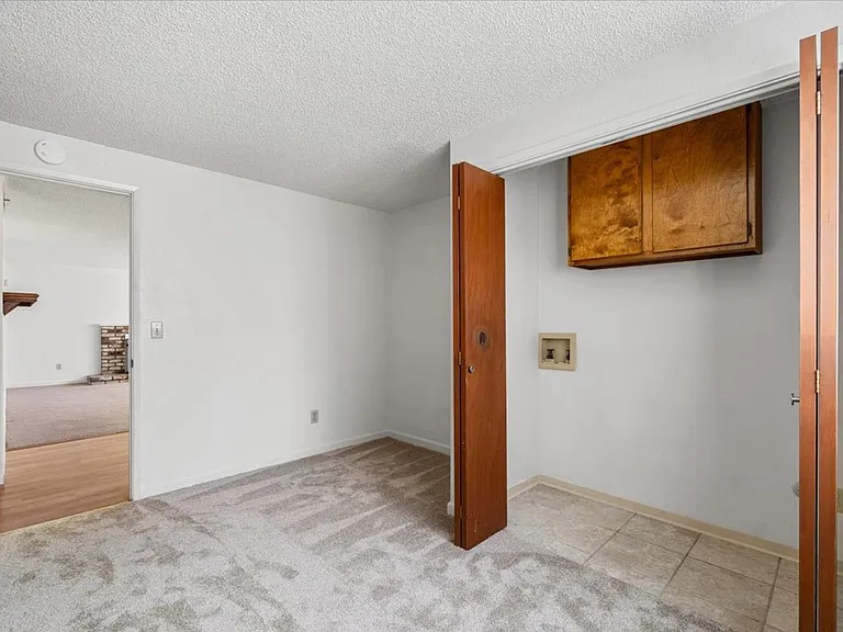 4564 Valley West Blvd — Photo 12