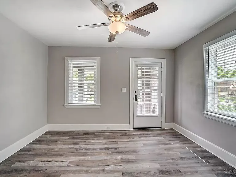 3479 Evanston Ave — Photo 7