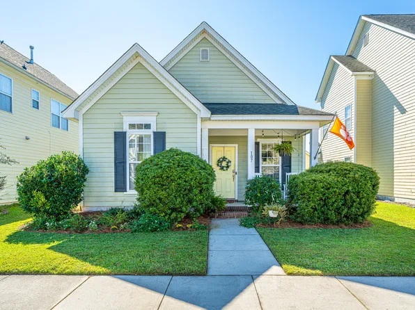 107 Foxglove Ave, Summerville, SC 29483